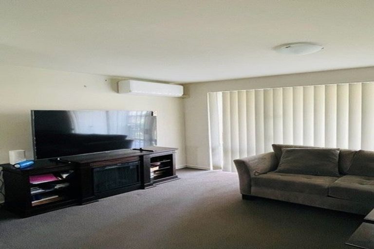 Photo of property in 3 Opito Way, East Tamaki, Auckland, 2013