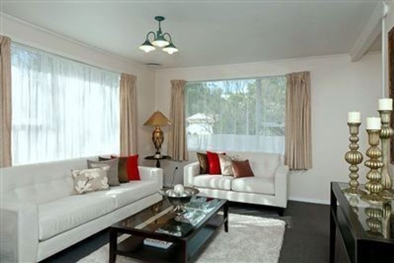 Photo of property in 66 Oaktree Avenue, Browns Bay, Auckland, 0630