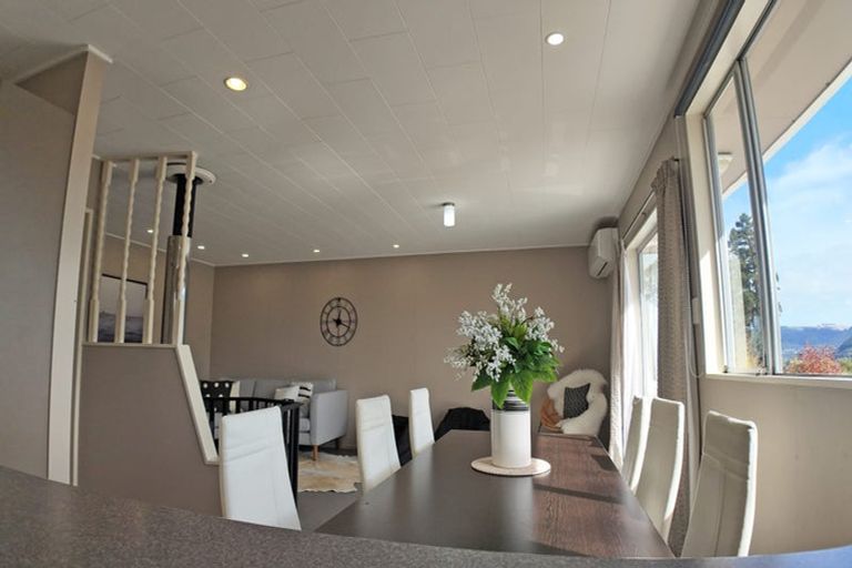 Photo of property in 22b Hillside Drive, Maoribank, Upper Hutt, 5018