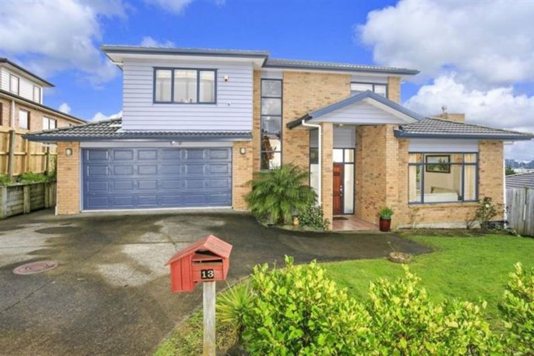 Photo of property in 13 Spoonbill Place, Unsworth Heights, Auckland, 0632