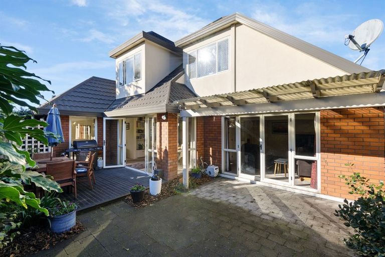 Photo of property in 3a Hadlow Place, Burnside, Christchurch, 8041