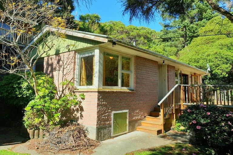 Photo of property in 18 Quail Crescent, Takamatua, 7581