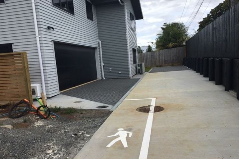 Photo of property in 62 Woodglen Road, Glen Eden, Auckland, 0602