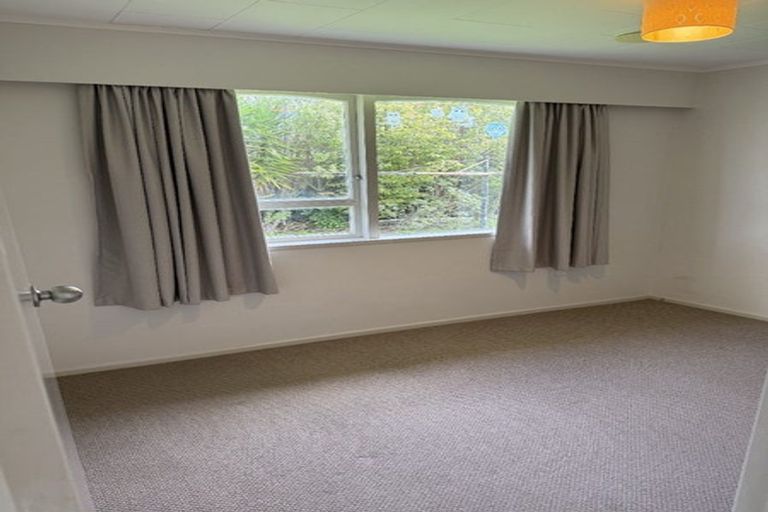Photo of property in 16 Otira Grove, Kelson, Lower Hutt, 5010