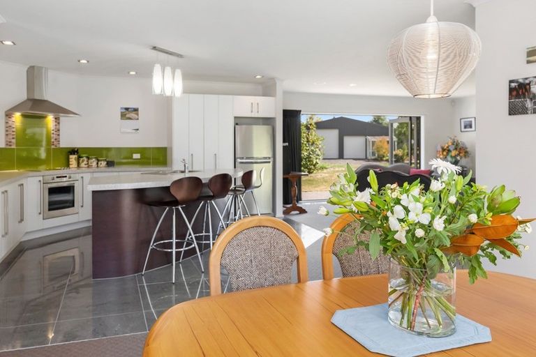 Photo of property in 7 Antonia Place, Kinloch, Taupo, 3377