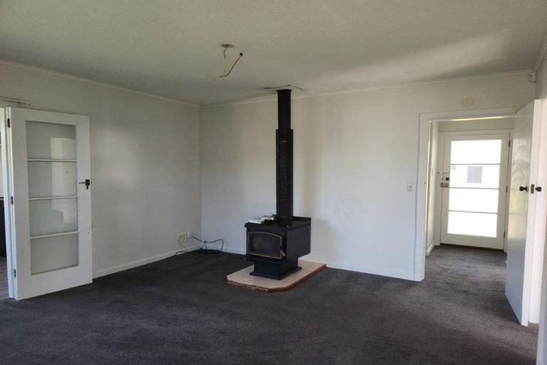 Photo of property in 6 Camden Street, Northcote, Christchurch, 8052
