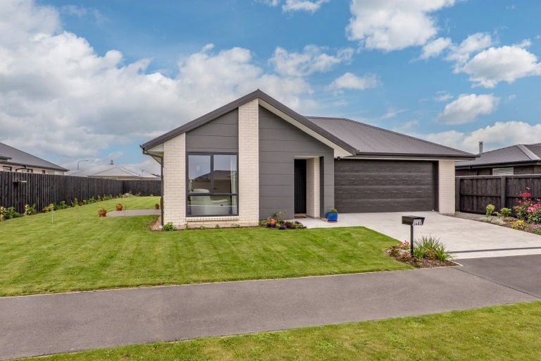 Photo of property in 40 Eric Crozier Road, Darfield, 7571