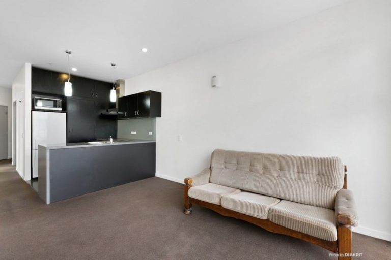Photo of property in City Lodge, 503/115 Vivian Street, Te Aro, Wellington, 6011