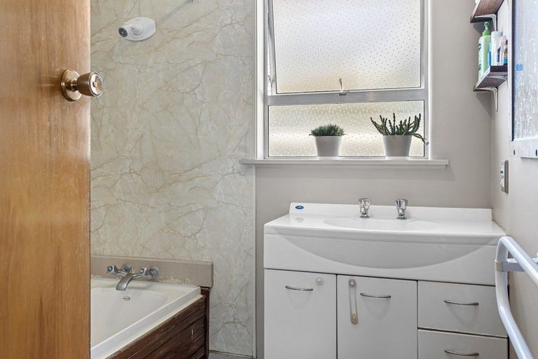 Photo of property in 30 Waipara Street, Cracroft, Christchurch, 8025