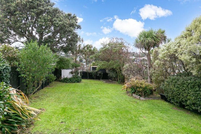 Photo of property in 47 Eden Street, Island Bay, Wellington, 6023