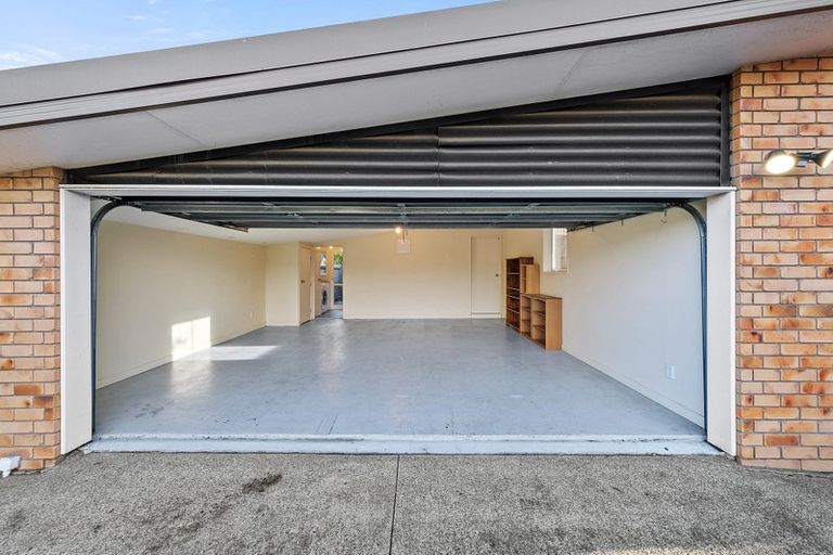 Photo of property in 2 Sioux Avenue, Wigram, Christchurch, 8042