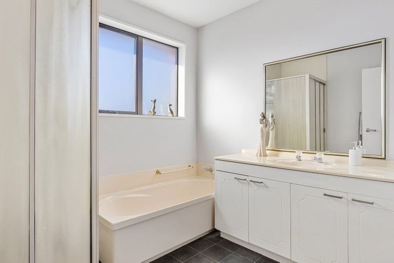 Photo of property in 2 Kilburn Street, Bishopdale, Christchurch, 8053