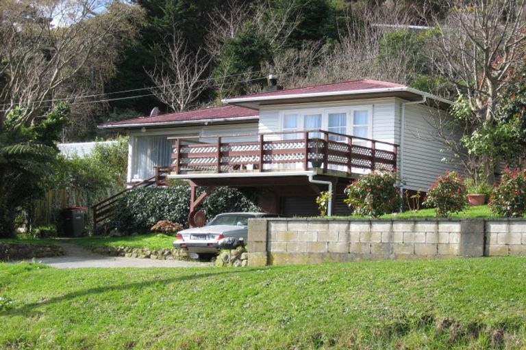 Photo of property in 95 Coast Road, Wainuiomata, Lower Hutt, 5014