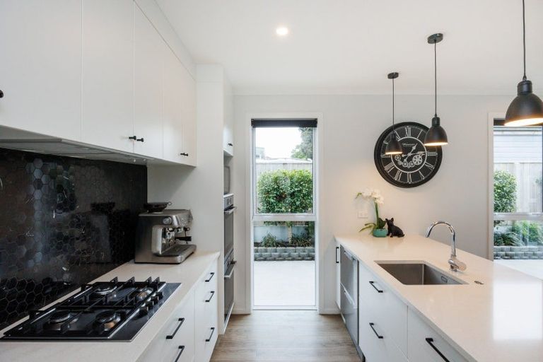 Photo of property in 46 Peppertree Glade, Kelvin Grove, Palmerston North, 4414