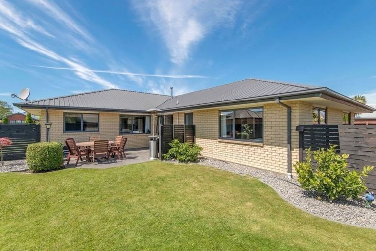 Photo of property in 6 Greenmeadow Gardens, Belfast, Christchurch, 8051