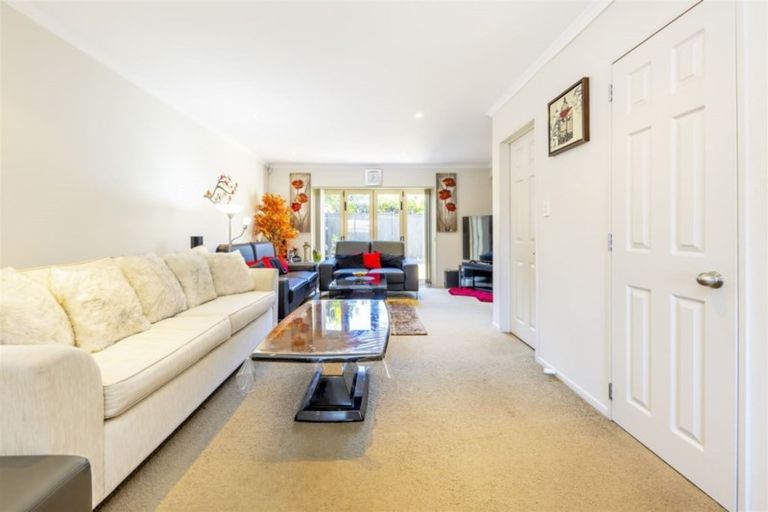 Photo of property in 45 Agapanthus Place, Flat Bush, Auckland, 2016