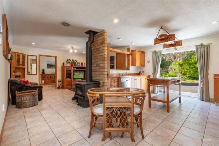 Photo of property in 1423 Akatarawa Road, Akatarawa Valley, Upper Hutt, 5372