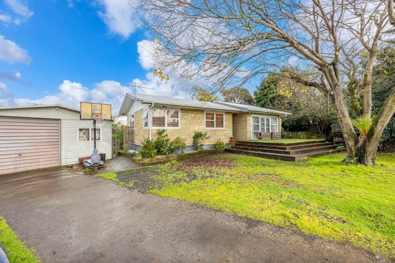 Photo of property in 22 Solo Place, Manurewa, Auckland, 2102