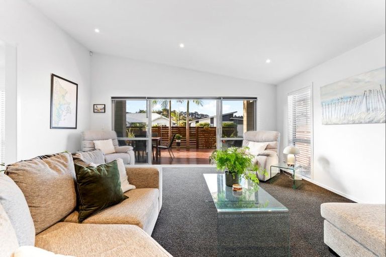 Photo of property in 9 Trevally Place, Snells Beach, 0920