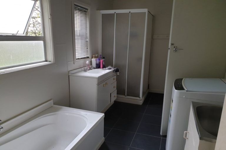 Photo of property in 203 Bridge Street, Eltham, 4322