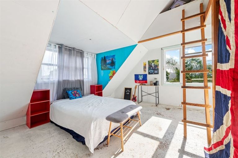 Photo of property in 10 Grendon Road, Titirangi, Auckland, 0604