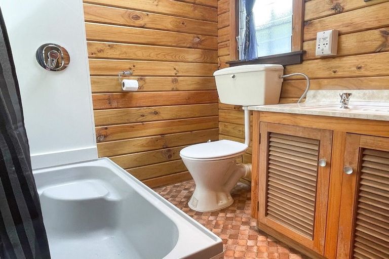 Photo of property in 218 Dyers Pass Road, Cashmere, Christchurch, 8022