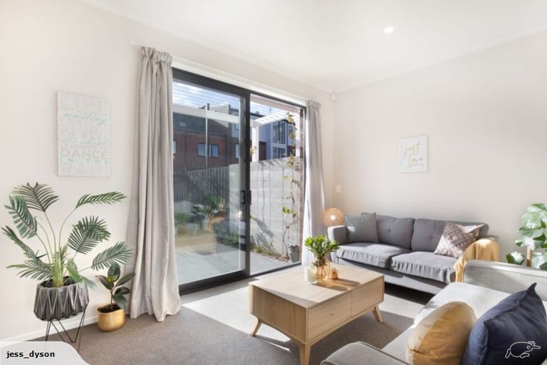 Photo of property in 14 Uku Lane, Hobsonville, Auckland, 0616