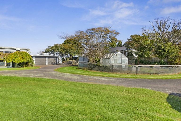Photo of property in 41 Mountain Road, Sentry Hill, New Plymouth, 4373