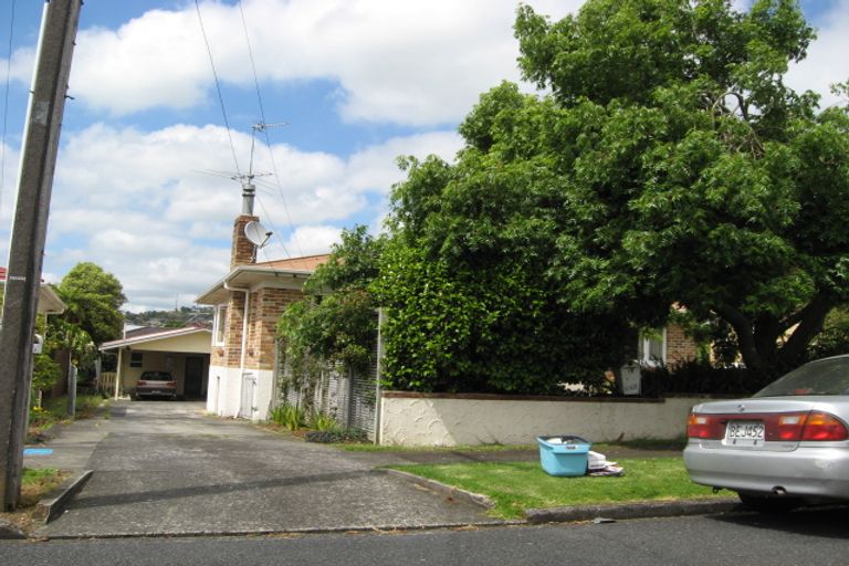 Photo of property in 10 Russell Avenue, Pukekohe, 2120