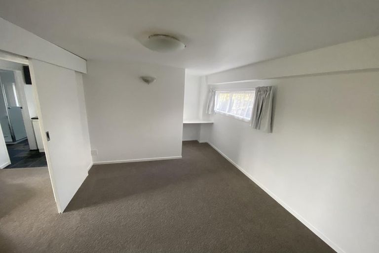 Photo of property in 20 Marina View Drive, West Harbour, Auckland, 0618