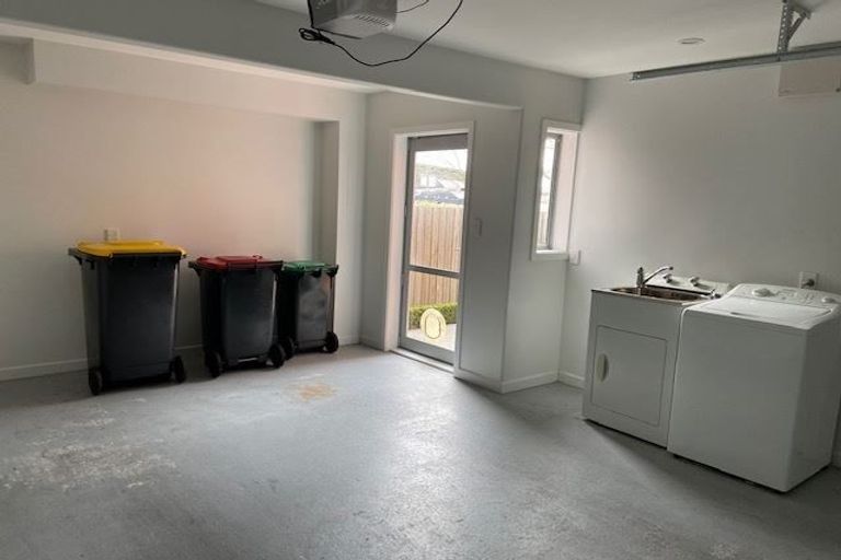 Photo of property in 15a Grove Road, Addington, Christchurch, 8024