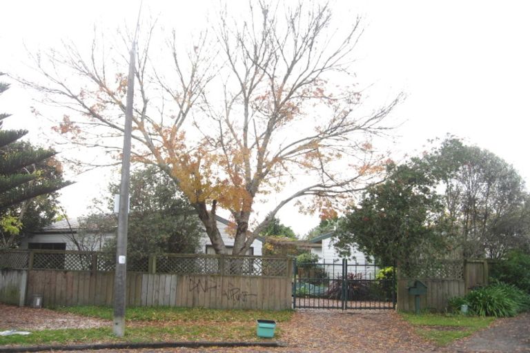 Photo of property in 29 Fiesta Drive, Half Moon Bay, Auckland, 2012