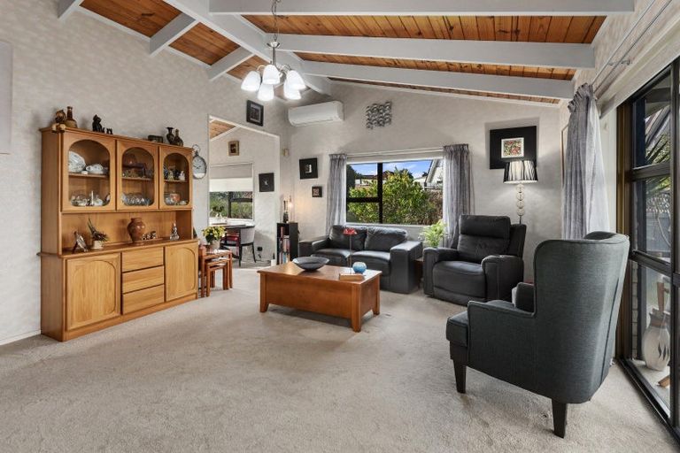 Photo of property in 1 Carr Street, Te Kamo, Whangarei, 0112