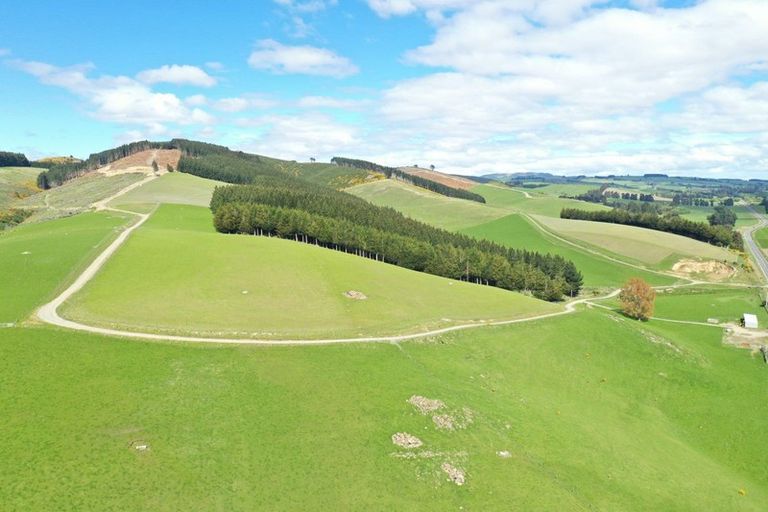 Photo of property in 125-127 Bell Road, Waiwhetu, Lower Hutt, 5010