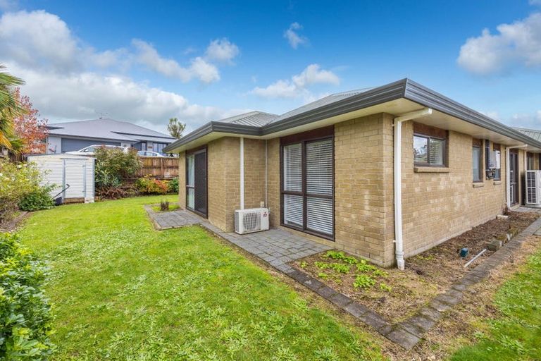 Photo of property in 7 Hollinger Place, Nawton, Hamilton, 3200