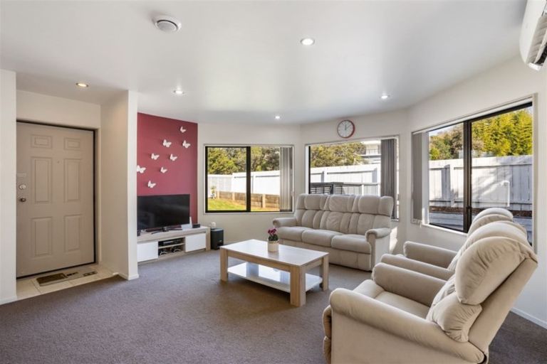 Photo of property in 316 Triangle Road, Massey, Auckland, 0614