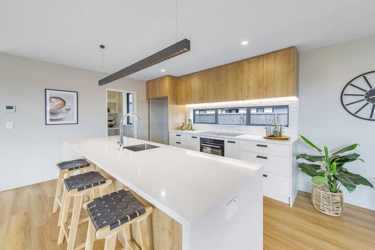 Photo of property in 164 Shillingford Boulevard, Rolleston, 7615