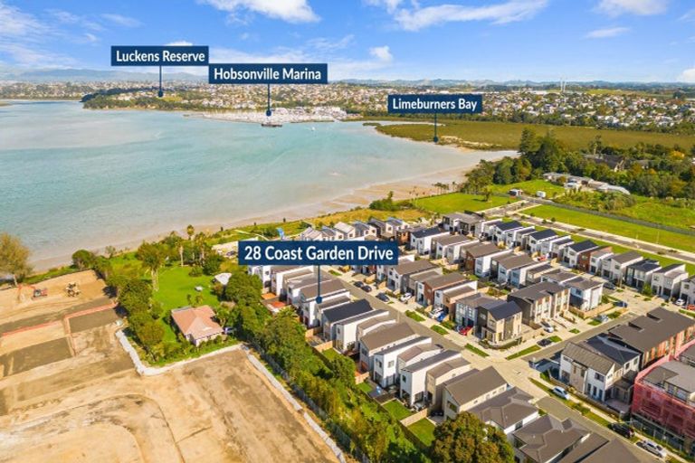 Photo of property in 28 Coast Garden Drive, Hobsonville, Auckland, 0616