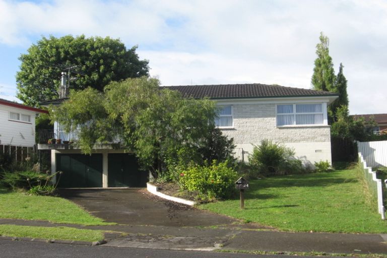 Photo of property in 24 Archmillen Avenue, Pakuranga Heights, Auckland, 2010