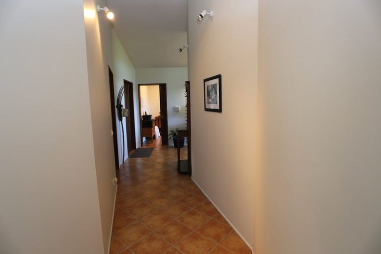 Photo of property in 5564 Kenepuru Road, Waitaria Bay, Picton, 7282