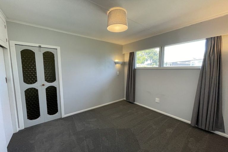 Photo of property in 2 Bennett Place, Onekawa, Napier, 4110