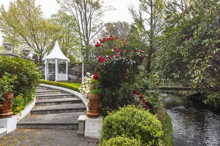 Photo of property in 14 Weka Street, Fendalton, Christchurch, 8041