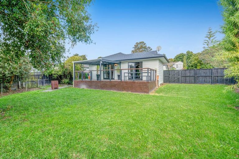 Photo of property in 5 Sevilla Place, Unsworth Heights, Auckland, 0632