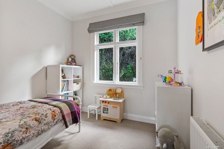 Photo of property in 54b Severn Street, Island Bay, Wellington, 6023