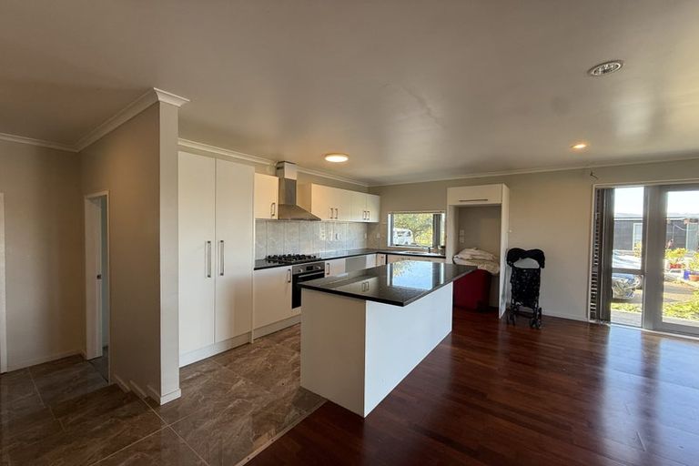 Photo of property in 115 Riverhead Road, Kumeu, 0892