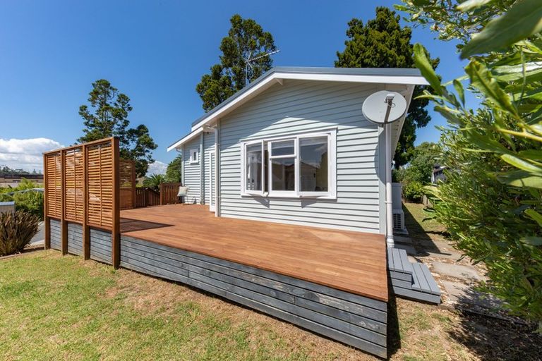 Photo of property in 379b West Coast Road, Glen Eden, Auckland, 0602
