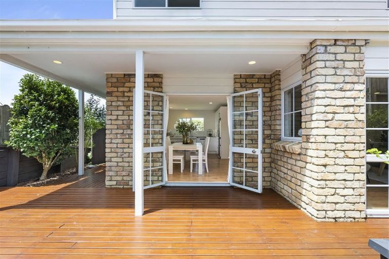 Photo of property in 1/71 Wellington Street, Howick, Auckland, 2014