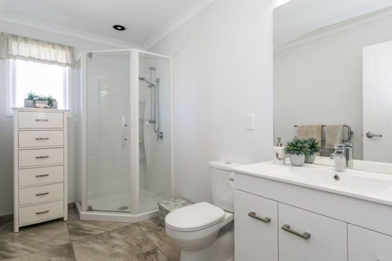 Photo of property in 27 Aparima Place, Awatoto, Napier, 4110