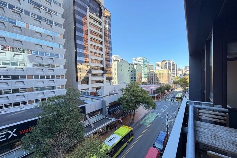 Photo of property in Gerondis Bldg Apartments, 401/60 Willis Street, Wellington Central, Wellington, 6011