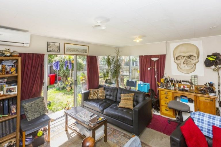 Photo of property in 8a Tawai Street, Trentham, Upper Hutt, 5018